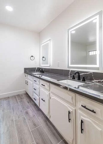 2063 W Barstow Avenue, Fresno, CA 93711