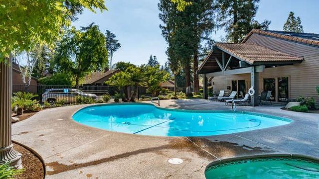 2063 W Barstow Avenue, Fresno, CA 93711