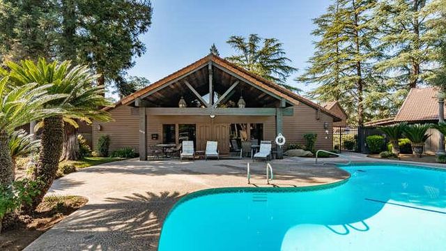 2063 W Barstow Avenue, Fresno, CA 93711