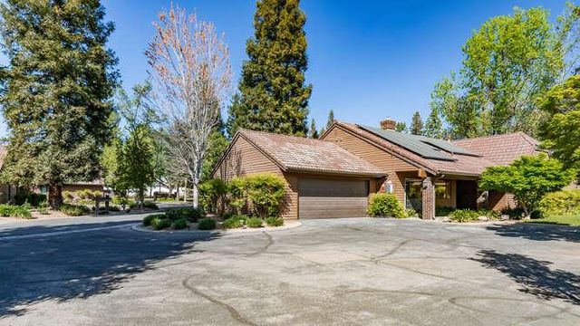 2063 W Barstow Avenue, Fresno, CA 93711