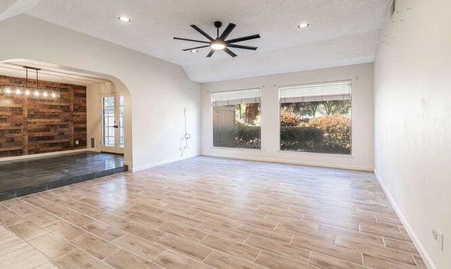 2063 W Barstow Avenue, Fresno, CA 93711