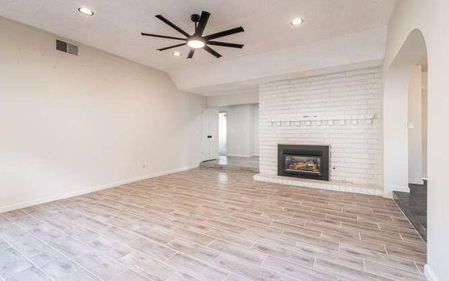 2063 W Barstow Avenue, Fresno, CA 93711