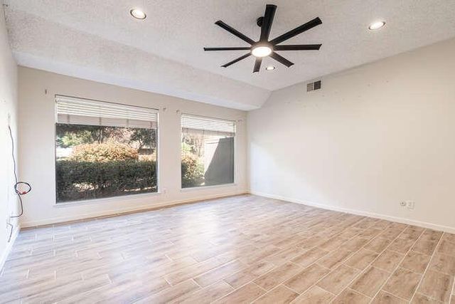 2063 W Barstow Avenue, Fresno, CA 93711