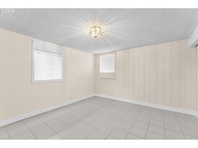 5510 IDAHO St, Vancouver, WA 98661