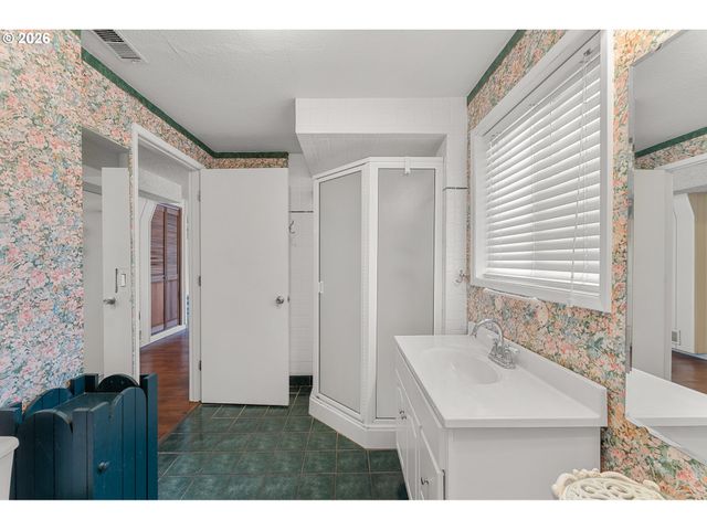 5510 IDAHO St, Vancouver, WA 98661