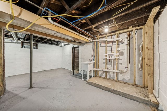 1234 Taylor Avenue, New Kensington, PA 15068