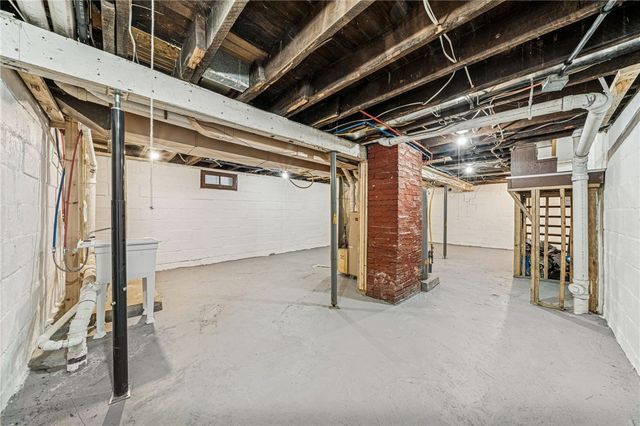 1234 Taylor Avenue, New Kensington, PA 15068