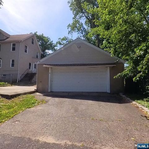 83 E Forest Avenue, Teaneck, NJ 07666