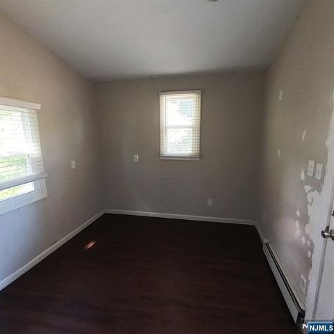 83 E Forest Avenue, Teaneck, NJ 07666