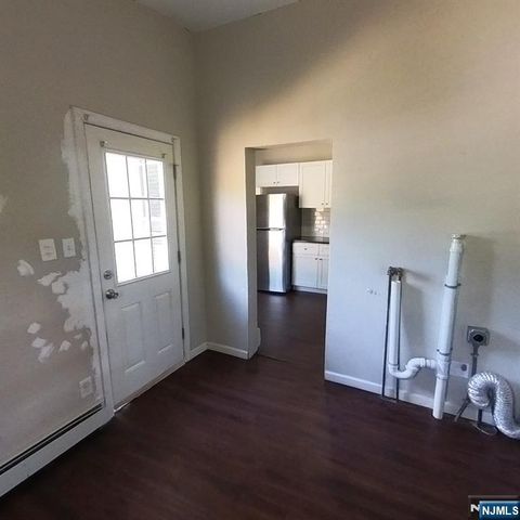 83 E Forest Avenue, Teaneck, NJ 07666