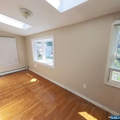 83 E Forest Avenue, Teaneck, NJ 07666