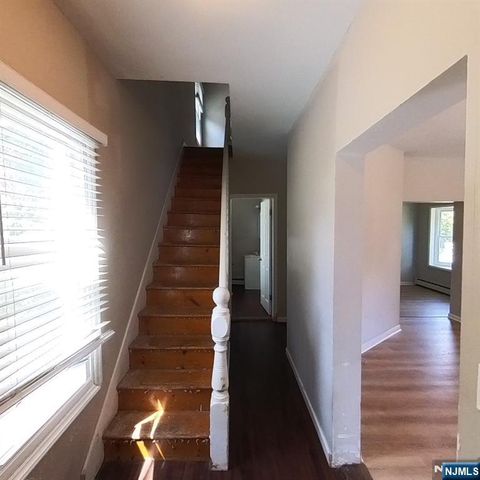 83 E Forest Avenue, Teaneck, NJ 07666