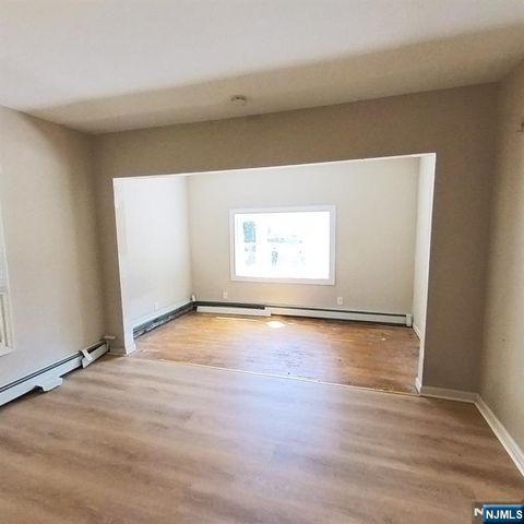83 E Forest Avenue, Teaneck, NJ 07666