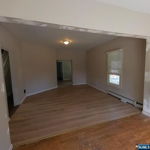 83 E Forest Avenue, Teaneck, NJ 07666