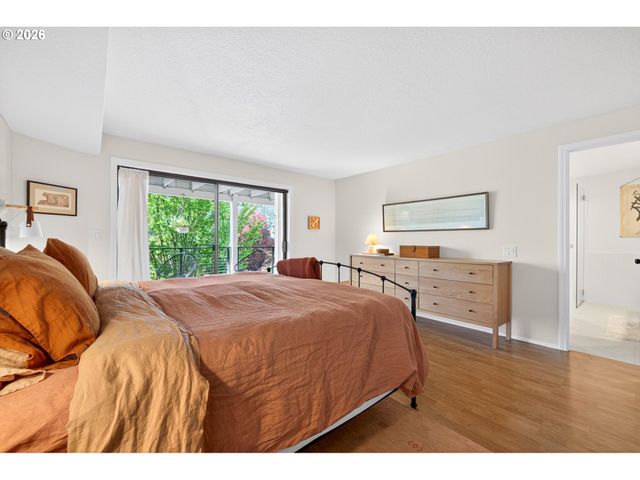 25 BECKET St, Lake Oswego, OR 97035