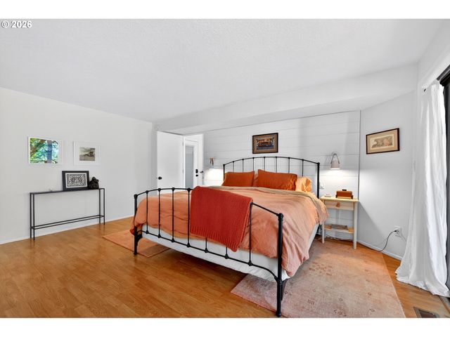 25 BECKET St, Lake Oswego, OR 97035