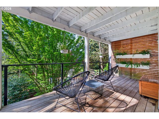 25 BECKET St, Lake Oswego, OR 97035