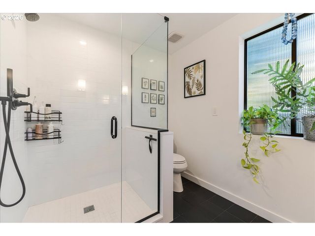 25 BECKET St, Lake Oswego, OR 97035