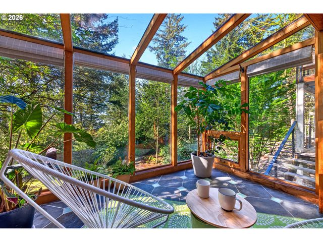 25 BECKET St, Lake Oswego, OR 97035