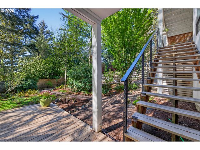 25 BECKET St, Lake Oswego, OR 97035