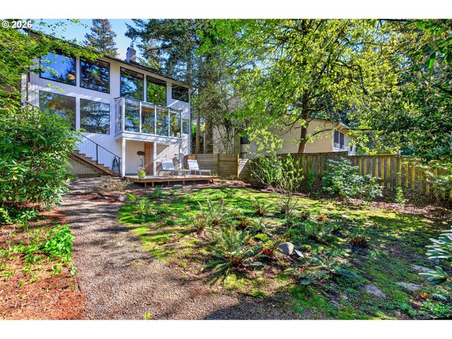 25 BECKET St, Lake Oswego, OR 97035