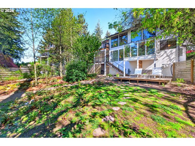 25 BECKET St, Lake Oswego, OR 97035