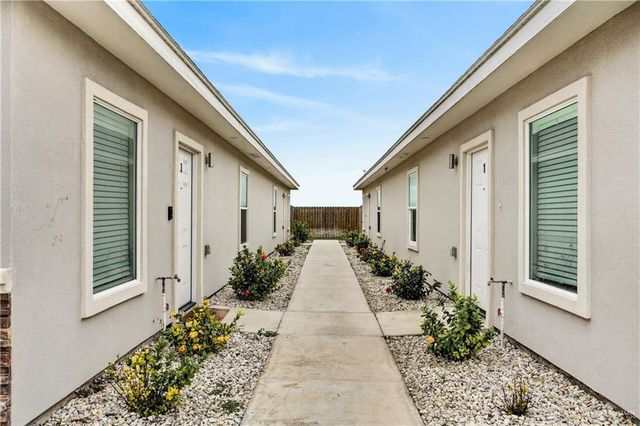 822 N Clarence Avenue, Edinburg, TX 78541