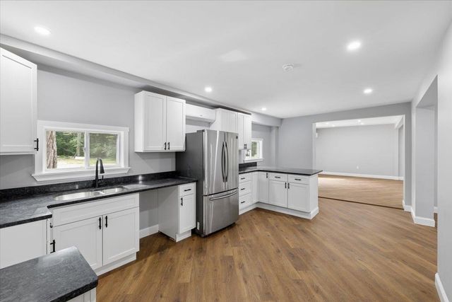 1305 Old Hillsboro Road, Henniker, NH 03242