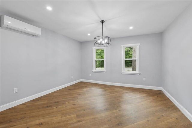 1305 Old Hillsboro Road, Henniker, NH 03242