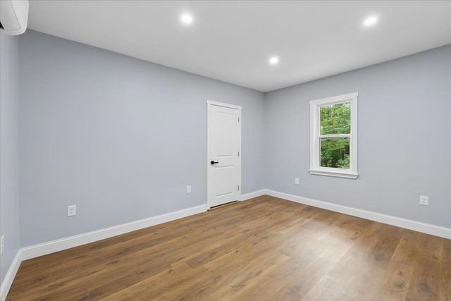 1305 Old Hillsboro Road, Henniker, NH 03242