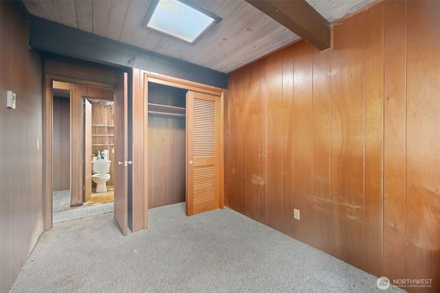 1284 Dines Point Rd, Greenbank, WA 98253