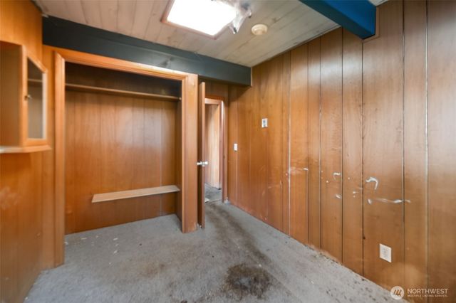 1284 Dines Point Rd, Greenbank, WA 98253