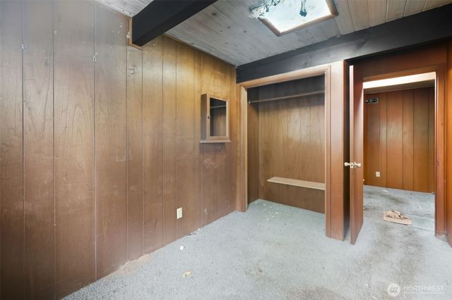 1284 Dines Point Rd, Greenbank, WA 98253