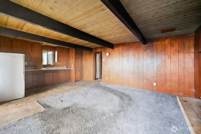 1284 Dines Point Rd, Greenbank, WA 98253