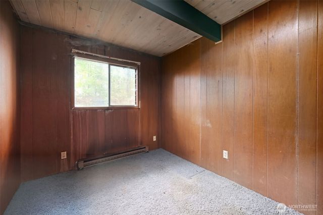 1284 Dines Point Rd, Greenbank, WA 98253