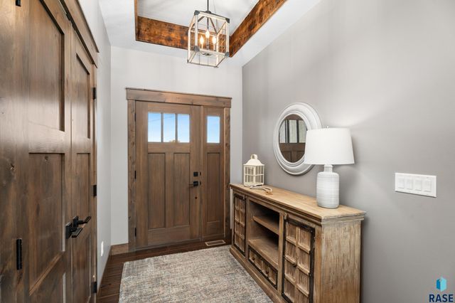 27061 Saddlerock Pl Place, Harrisburg, SD 57032