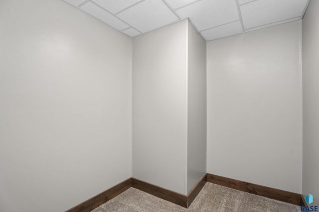 27061 Saddlerock Pl Place, Harrisburg, SD 57032