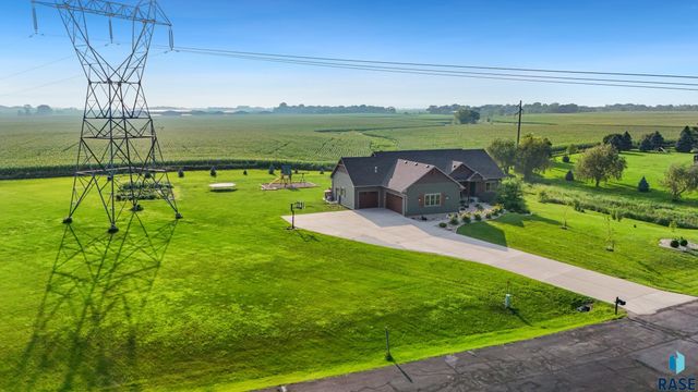 27061 Saddlerock Pl Place, Harrisburg, SD 57032