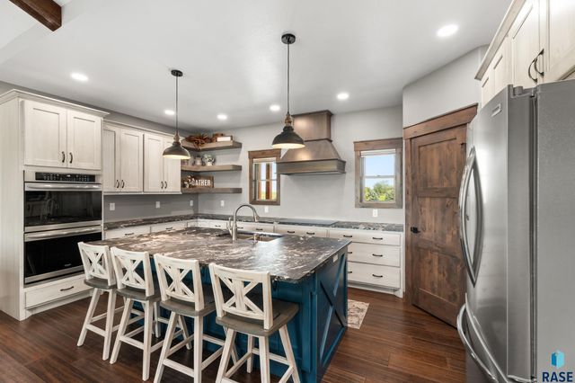 27061 Saddlerock Pl Place, Harrisburg, SD 57032