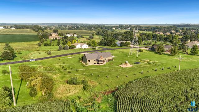 27061 Saddlerock Pl Place, Harrisburg, SD 57032