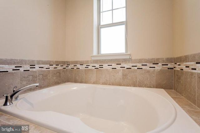 11888 COUNTRY SQUIRE WAY, Clarksburg, MD 20871