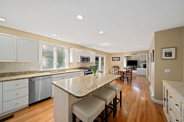 121 Hampstead Way, Marshfield, MA 02050