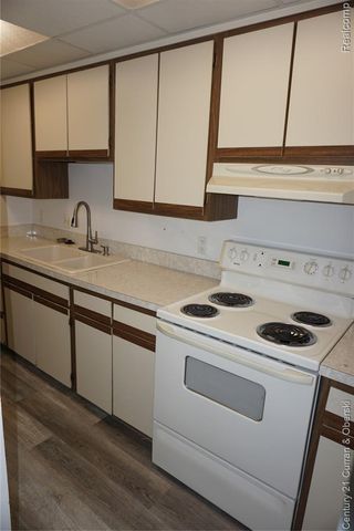21800 Morley Avenue 209, Dearborn, MI 48124