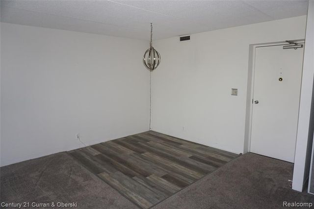 21800 Morley Avenue 209, Dearborn, MI 48124
