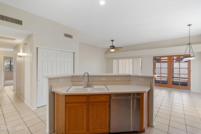 10961 E Desert Senna Drive, Tucson, AZ 85748