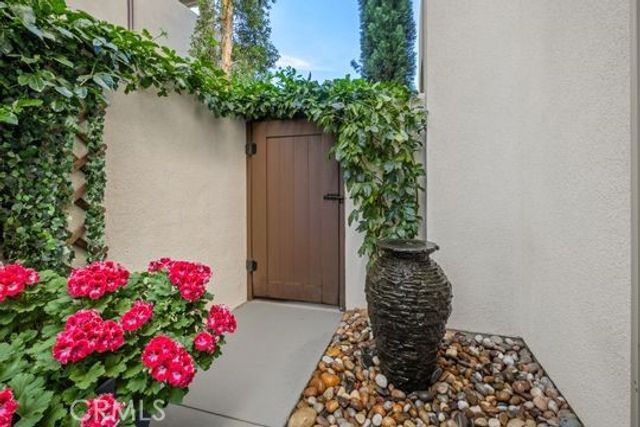 165 Frame, Irvine, CA 92618