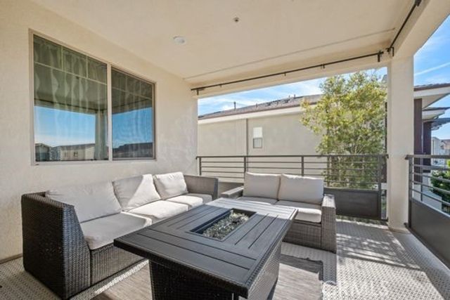 165 Frame, Irvine, CA 92618