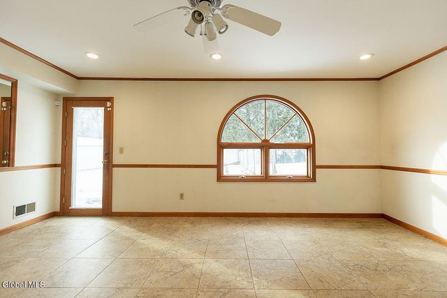 22 Danielwood Drive, Colonie, NY 12211