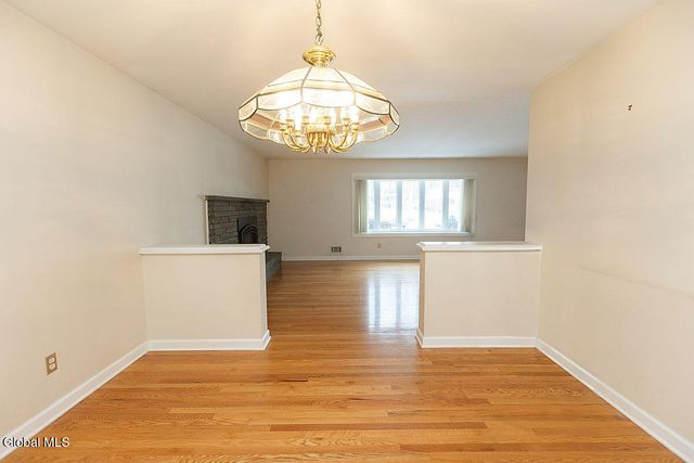 22 Danielwood Drive, Colonie, NY 12211