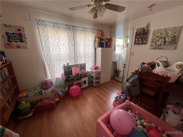 417 Hyde Park Boulevard, Niagara Falls, NY 14303